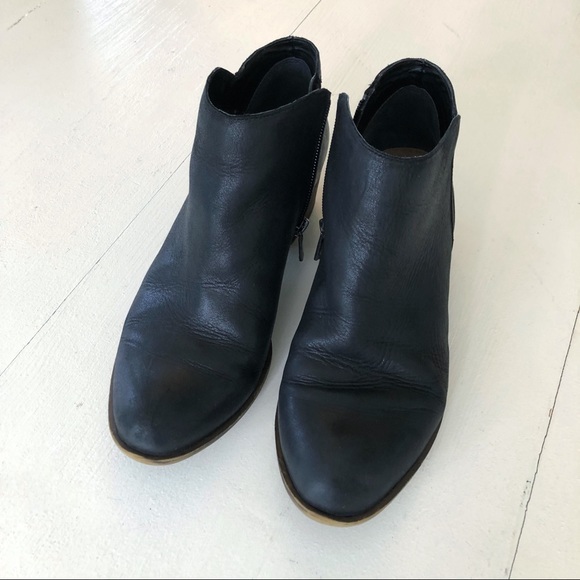 Lucky Brand Black Leather Ankle boots/ booties. Size 7.5 - Picture 2 of 6